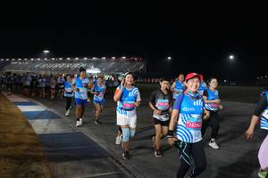 BIB: 15611, 15138, 13394
                            <button type="button" onclick="openModal(22823843)" class="btn btn-primary btn-sm float-right btn-popup" data-toggle="modal" data-target=".modal-high-quality">
                        <i class="fas fa-shopping-cart"></i> Add to Cart
                    </button>
                                            <button type="button" onclick="isThisMe(22823843, true)" class="btn btn-success btn-sm float-right btn-popup btn-isme hidden" data-toggle="tooltip" data-placement="bottom" title="นี่คือรูปของคุณใช่ไหม คลิกที่นี่เพื่อเอาเข้าอัลบั้ม">
                        <i class="fas fa-plus"></i> Add to album
                    </button>
                    <button type="button" onclick="isThisMe(22823843, false)" class="btn btn-warning btn-sm float-right btn-popup btn-isnotme hidden">
                        <i class="fas fa-ban"></i> Remove from album
                    </button>